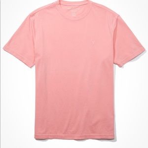 Pink men’s American eagle short sleeve t shirt